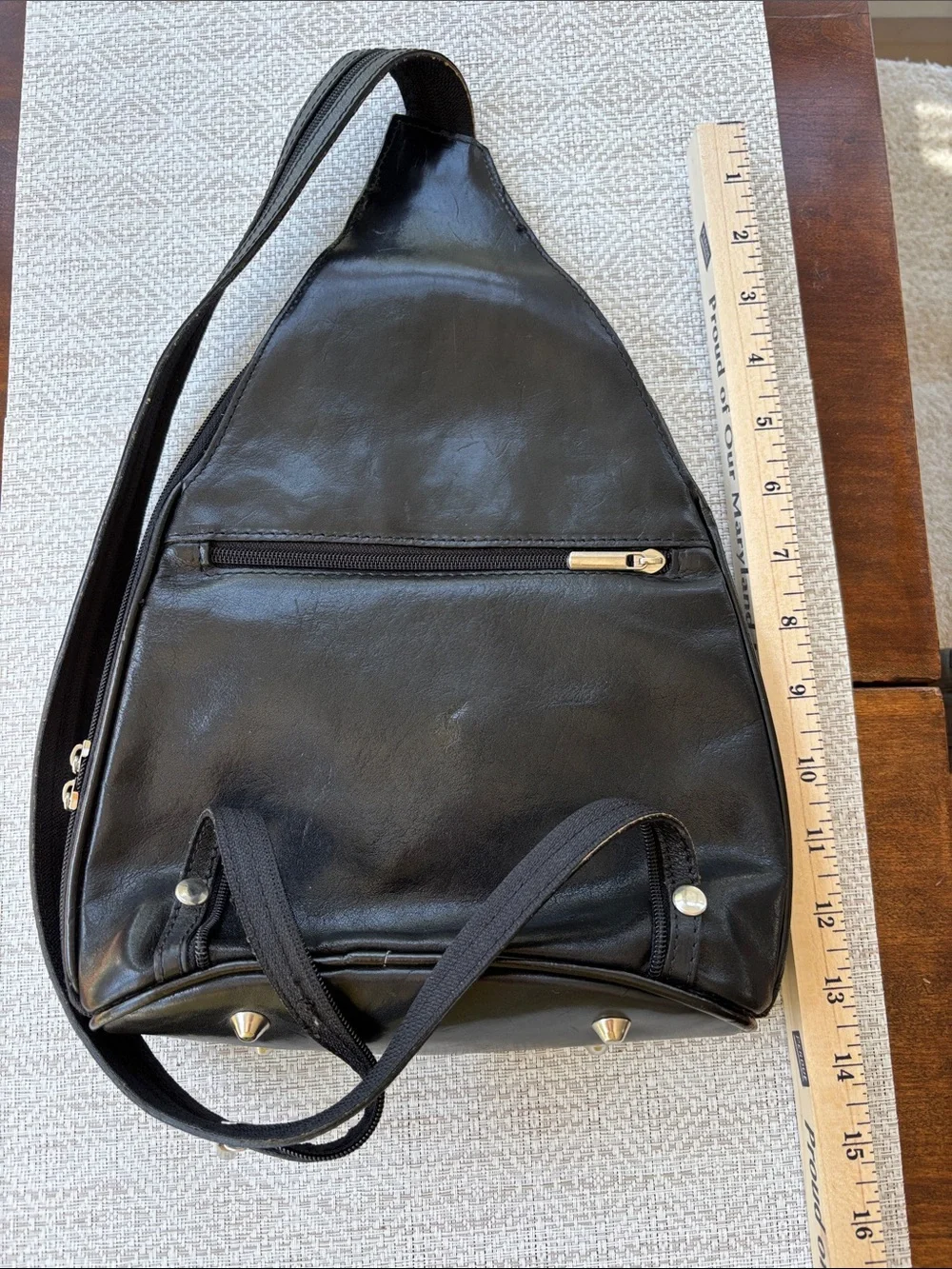 Vintage Italian Petteterria Sling backpack. Beautiful Italian leather.